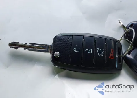 2018 Kia Forte Lx z USA, uszkodzony, nr VIN 3KPFK4A74JE271627